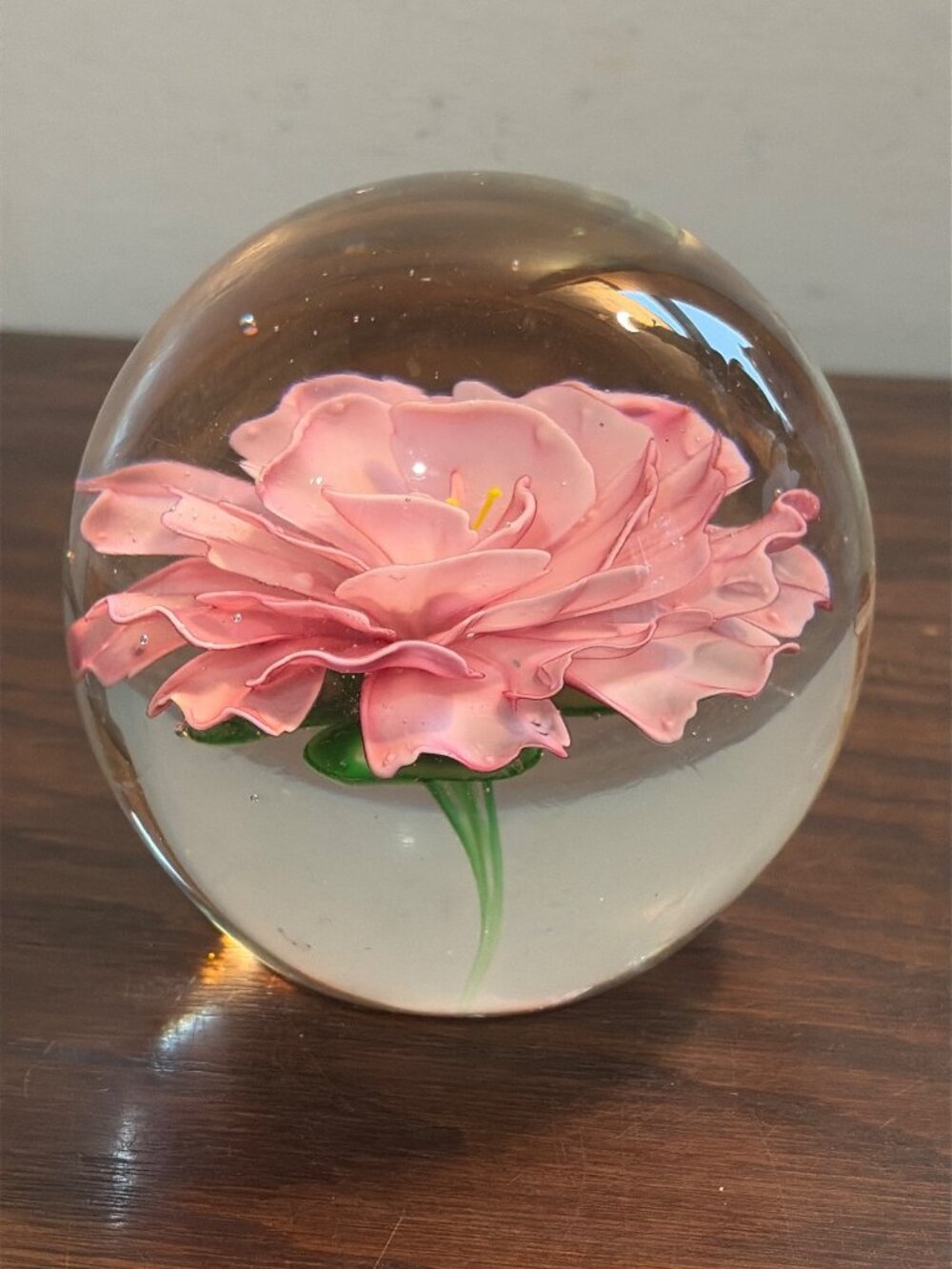 VTG Handcrafted Dynasty Gallery Glass Paperweight Pink Flower Design Heirloom 3"